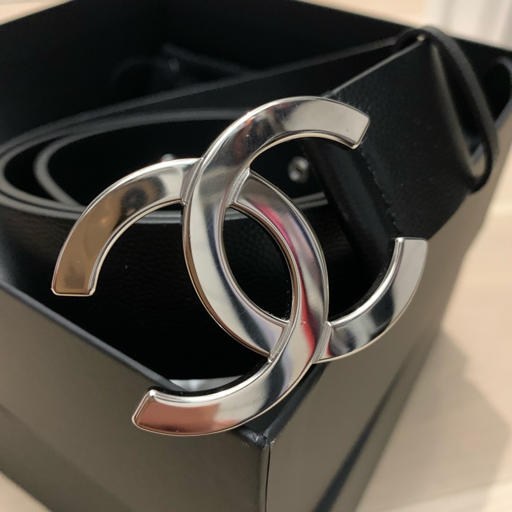 CHANEL black caviar leather belt❣️
